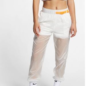 NWT Nike sportswear pant